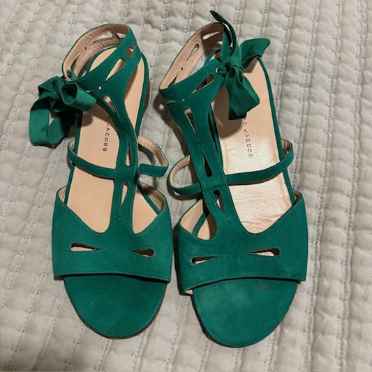 Marc by Marc Jacobs Green Suede Strappy Sandals – Bow Tie Flats – Size 38 (US 7.5–8)