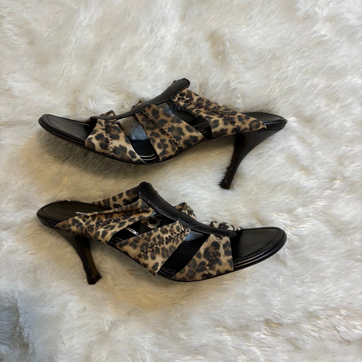 Donald J Pliner Women’s Leopard Print Peep Toe Heeled Sandals – Size 8.5 Narrow