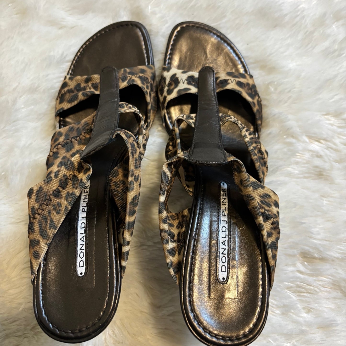 Donald J Pliner Women’s Leopard Print Peep Toe Heeled Sandals – Size 8.5 Narrow
