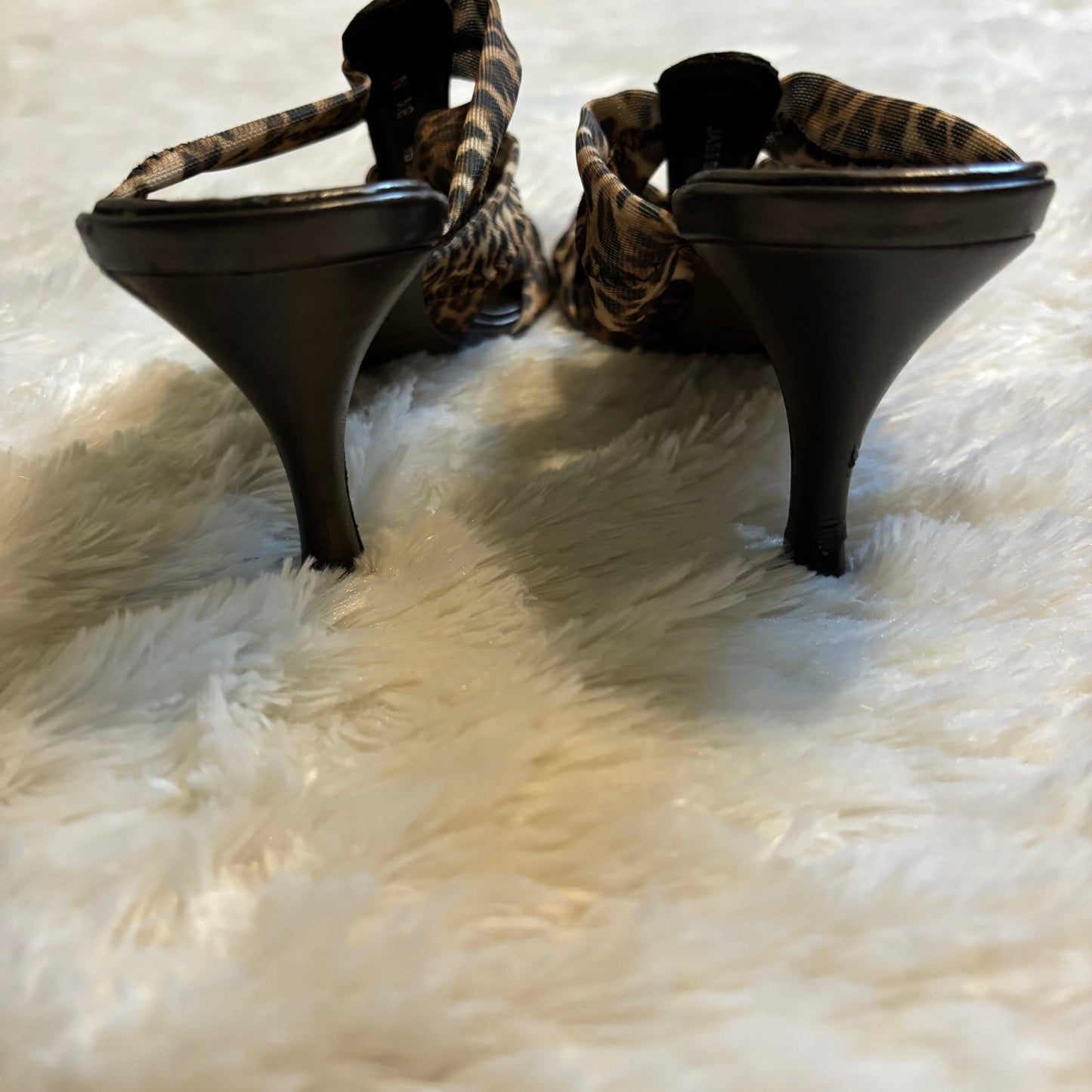 Donald J Pliner Women’s Leopard Print Peep Toe Heeled Sandals – Size 8.5 Narrow