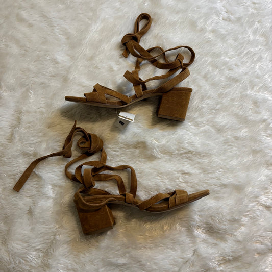 Gap Honey Suede Lace-Up Block Heel Sandals – Size 8 (NWT)