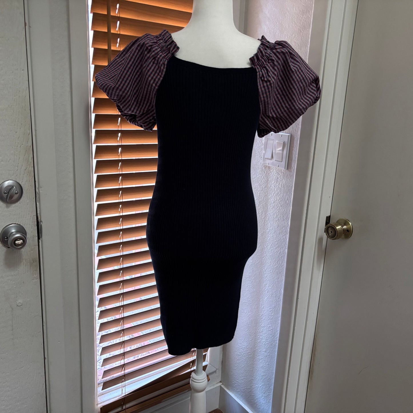 Maeve by Anthropologie Plaid Puff Sleeve Sweater Dress – Size Medium