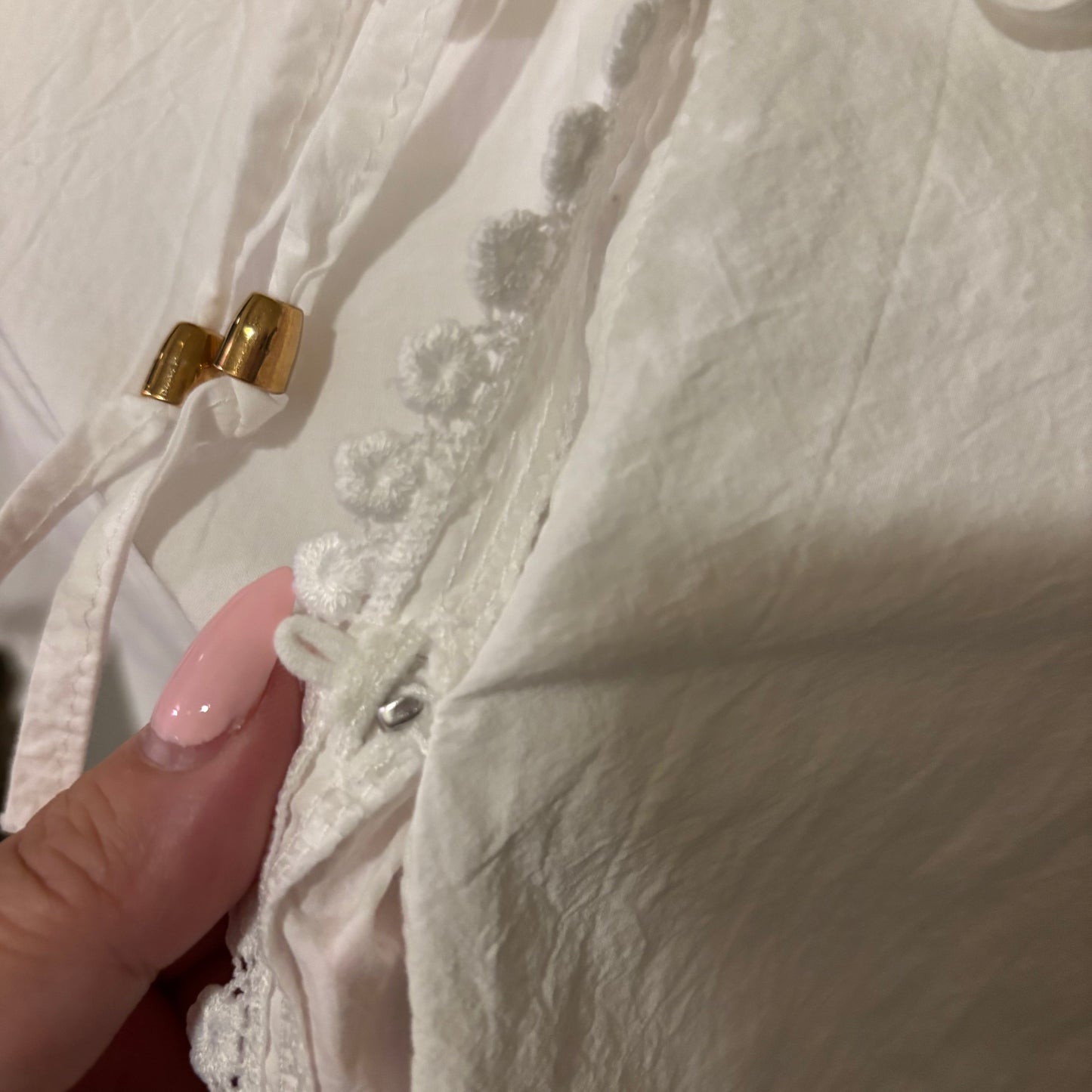 White Button-Down Shirt with Embroidered Floral Sleeves – Size Large