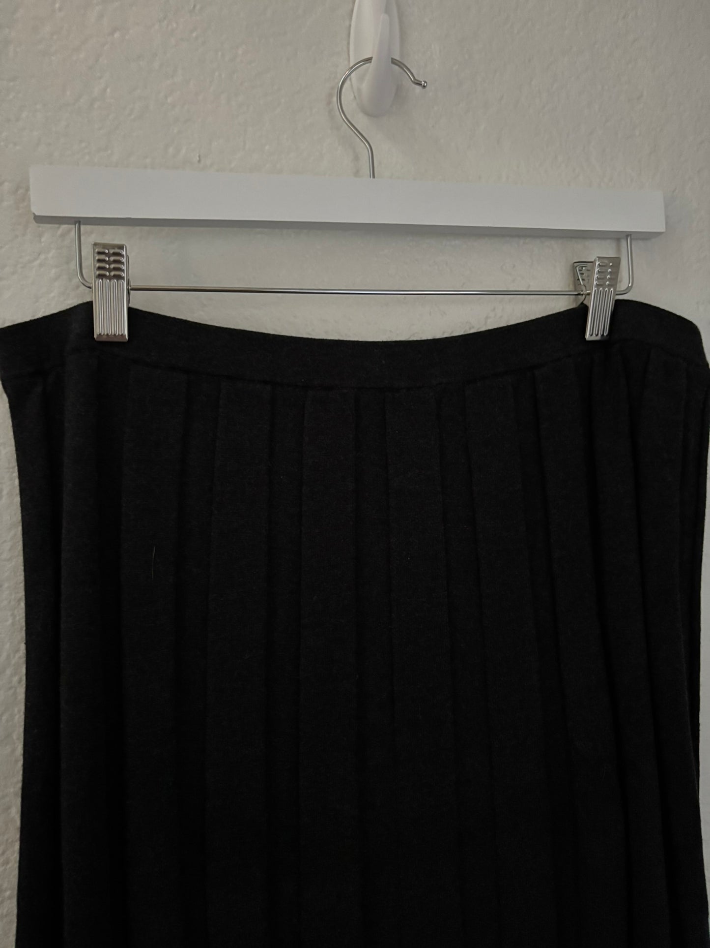 ISDA & Co. Black/Dark Charcoal Pleated Knit Skirt Silk Cashmere Blend Size L